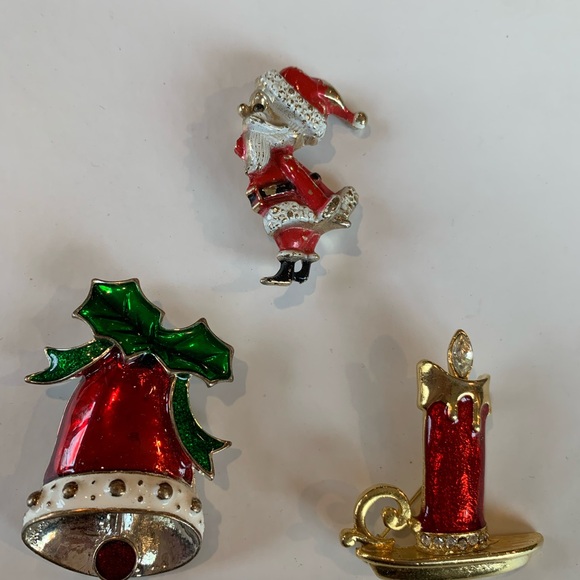 Festive Red and Green Christmas Ornaments Set - Picture 4 of 4